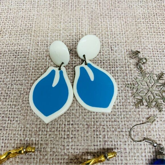 Earring Bundle  - Picture 2 of 7